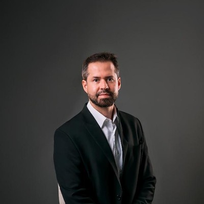 Foto de Prof. Dr. Leonardo Azevedo Alvares