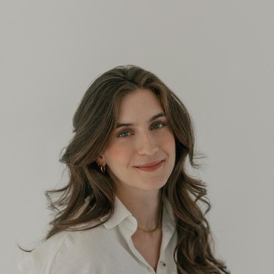 Foto de Dra. Mariana Ataíde Souza